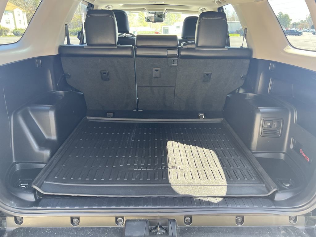 Used 2023 Toyota 4Runner SR5 Premium w/ Moonroof Package image 21
