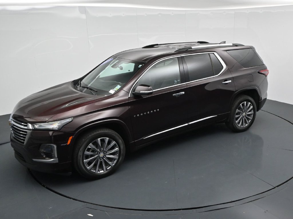 Used 2023 Chevrolet Traverse Premier FWD image 18