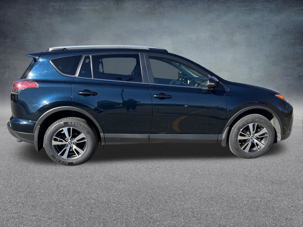 Used 2018 Toyota RAV4 XLE w/ Plus Extra Value Package AWD/4WD image 7