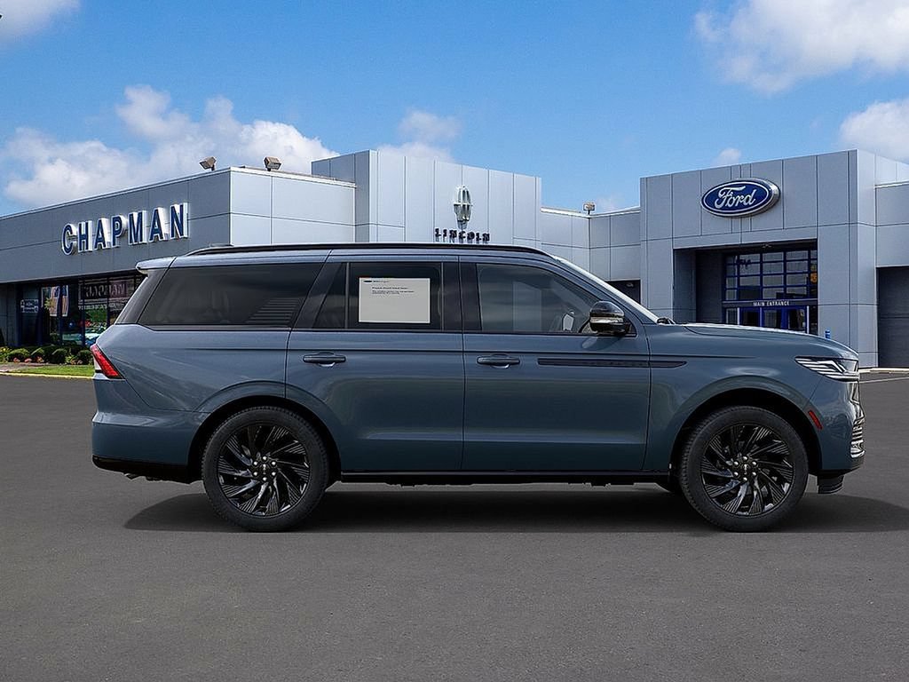 New 2027 Lincoln Navigator Reserve w/ Jet Appearance Package AWD/4WD image 5