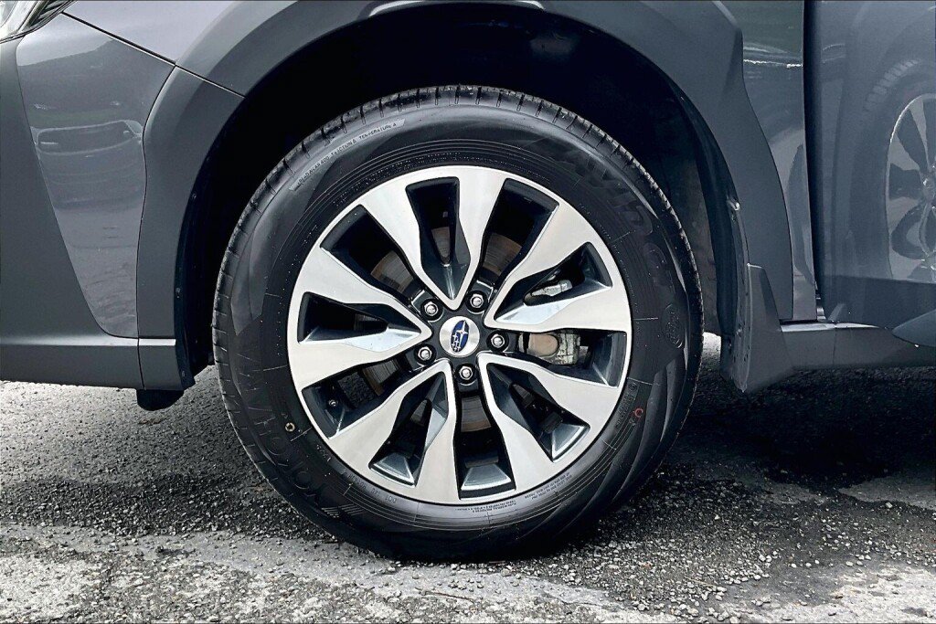 Certified 2024 Subaru Outback Touring w/ Popular Package #2 AWD/4WD image 17