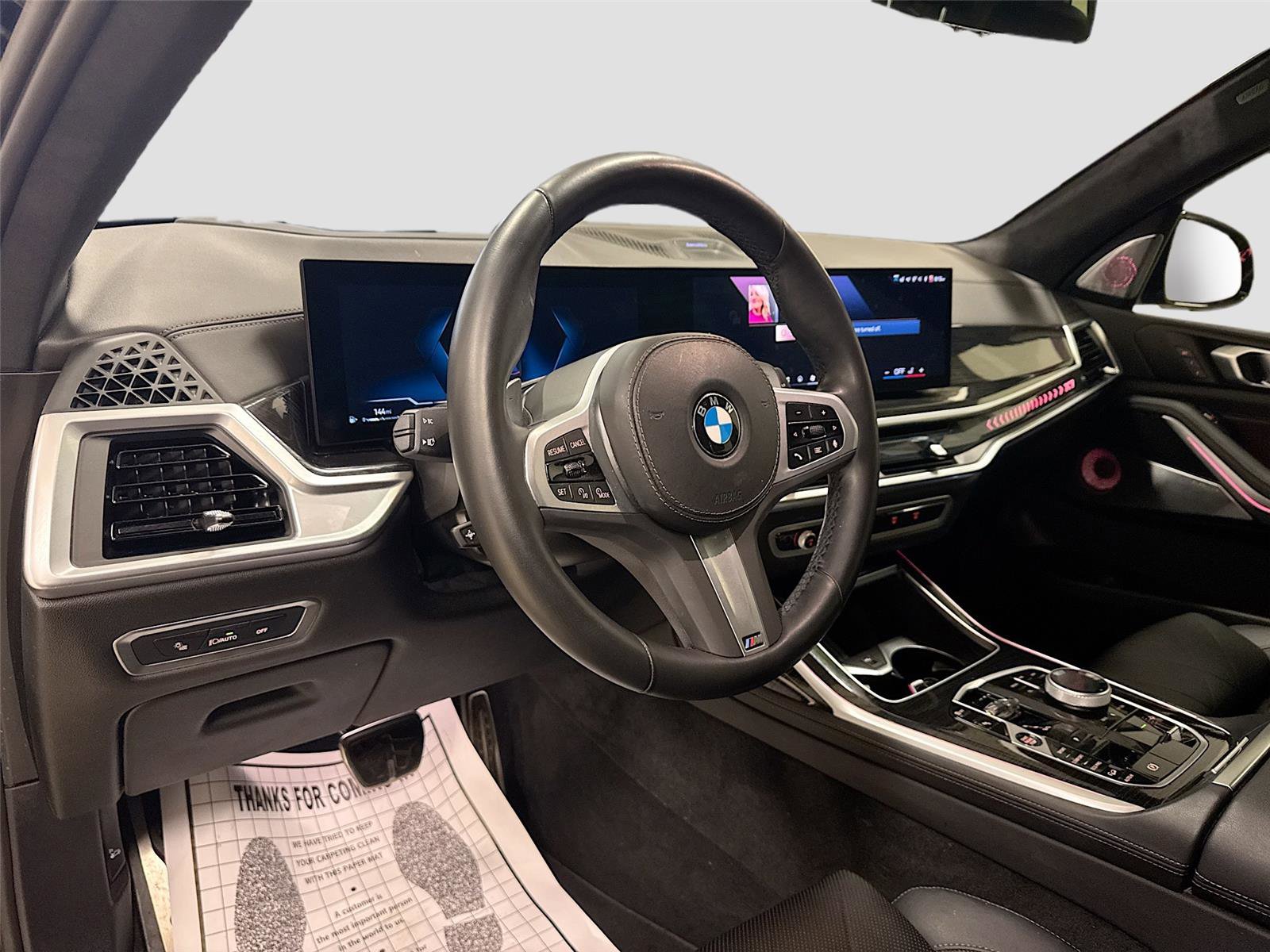 Used 2024 BMW X7 xDrive40i w/ M Sport Package image 9