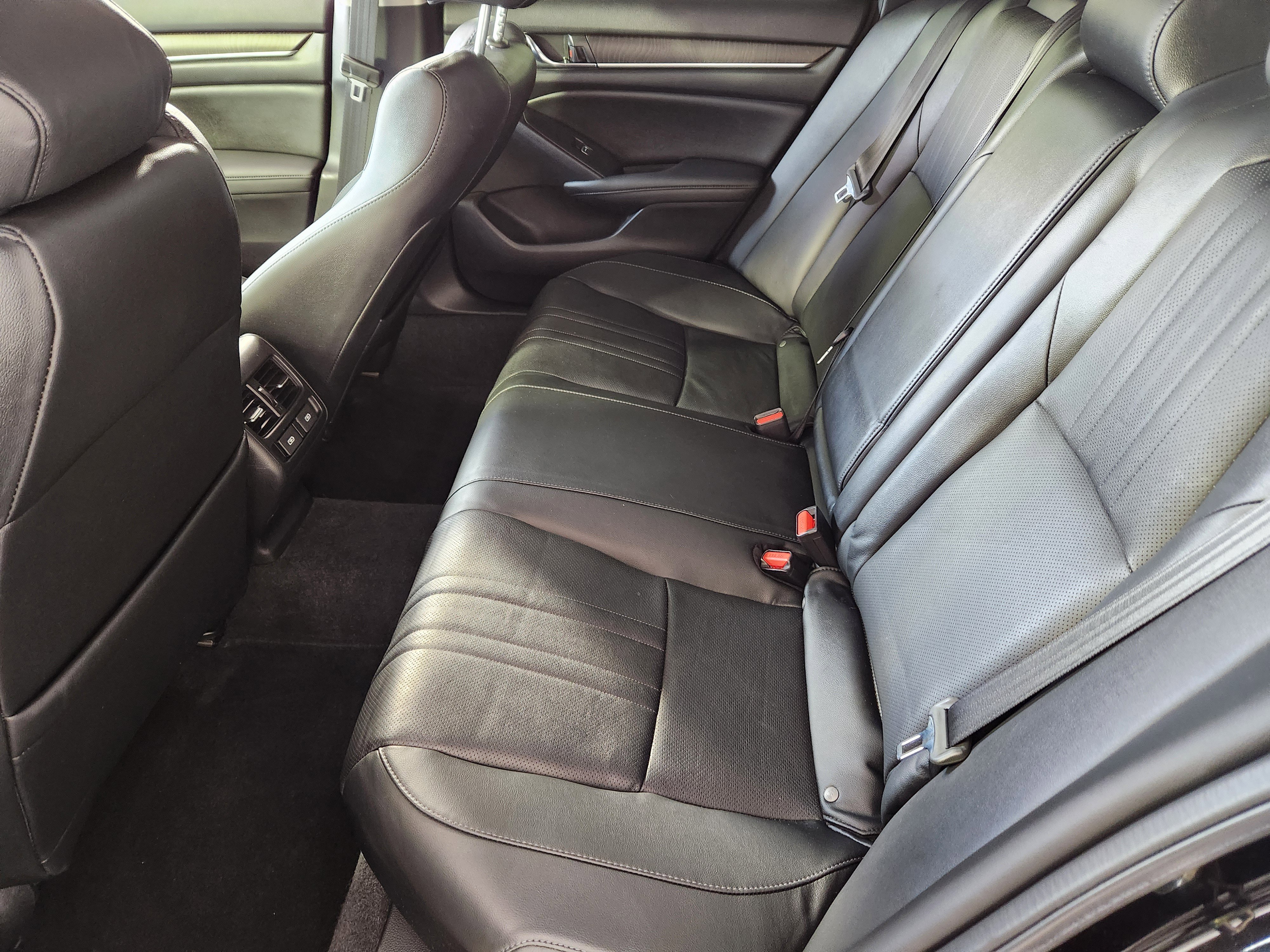 Used 2021 Honda Accord EX-L image 14