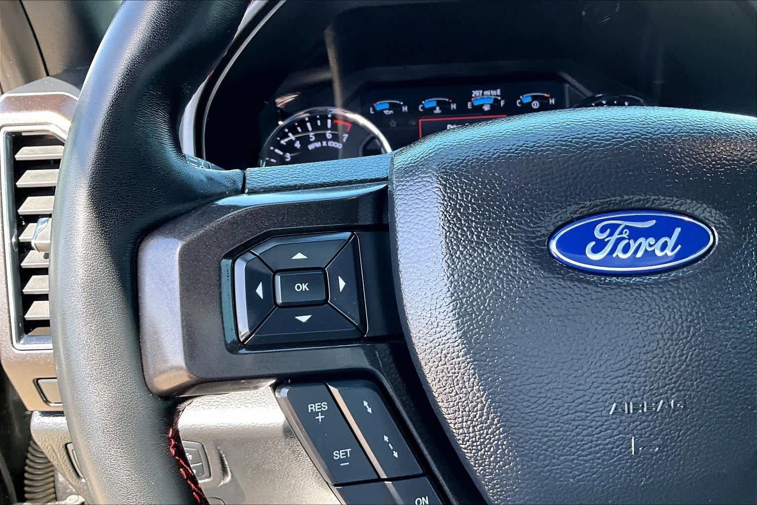 Used 2021 Ford Expedition Limited AWD/4WD image 23