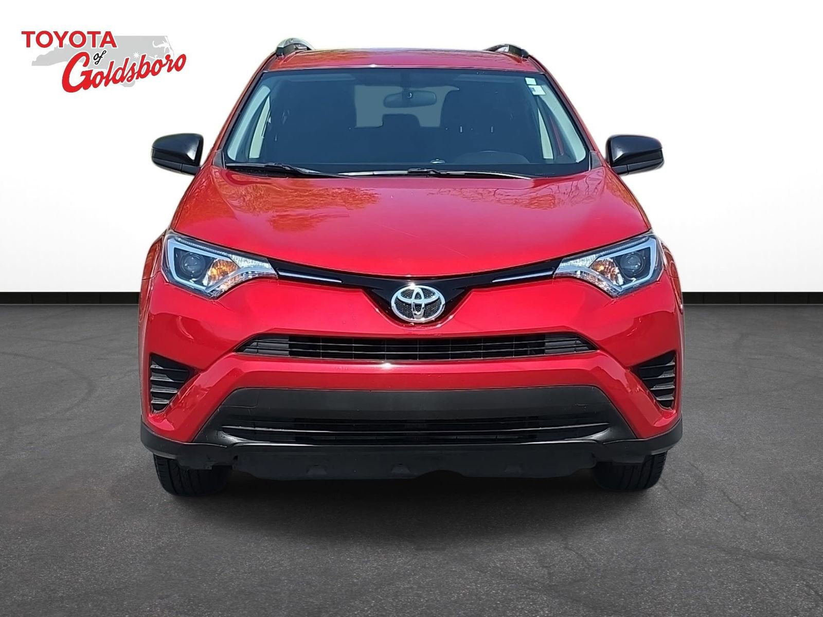 Used 2016 Toyota RAV4 LE image 2