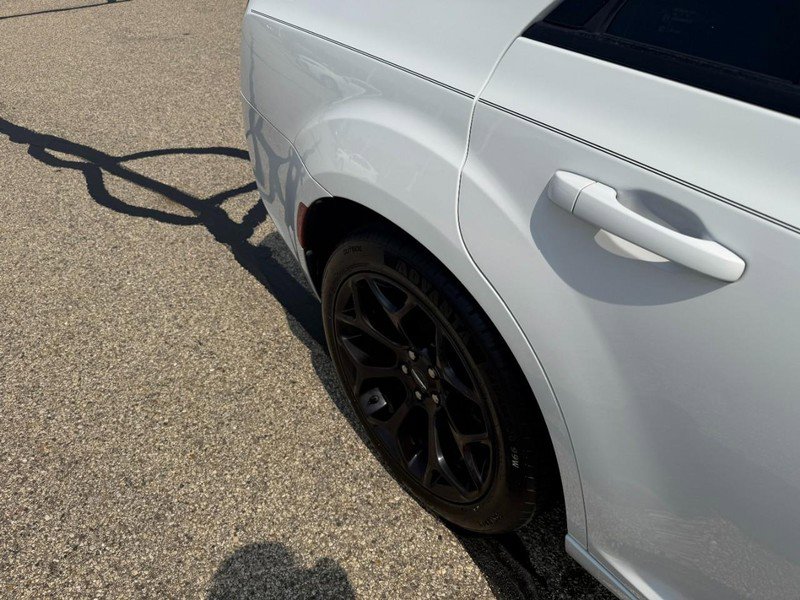 Used 2019 Chrysler 300 S RWD image 7