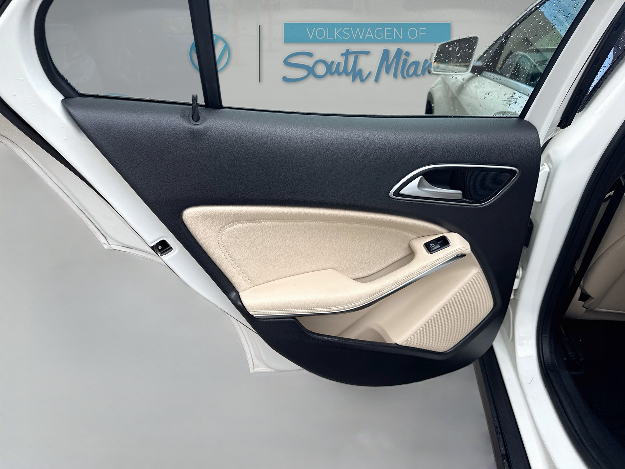 Used 2020 Mercedes-Benz GLA 250 4MATIC w/ Premium Package image 25