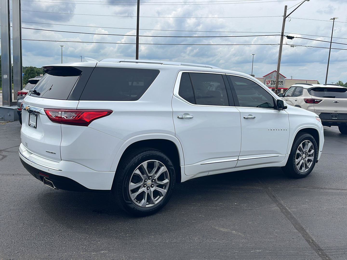 Used 2019 Chevrolet Traverse Premier AWD/4WD image 8