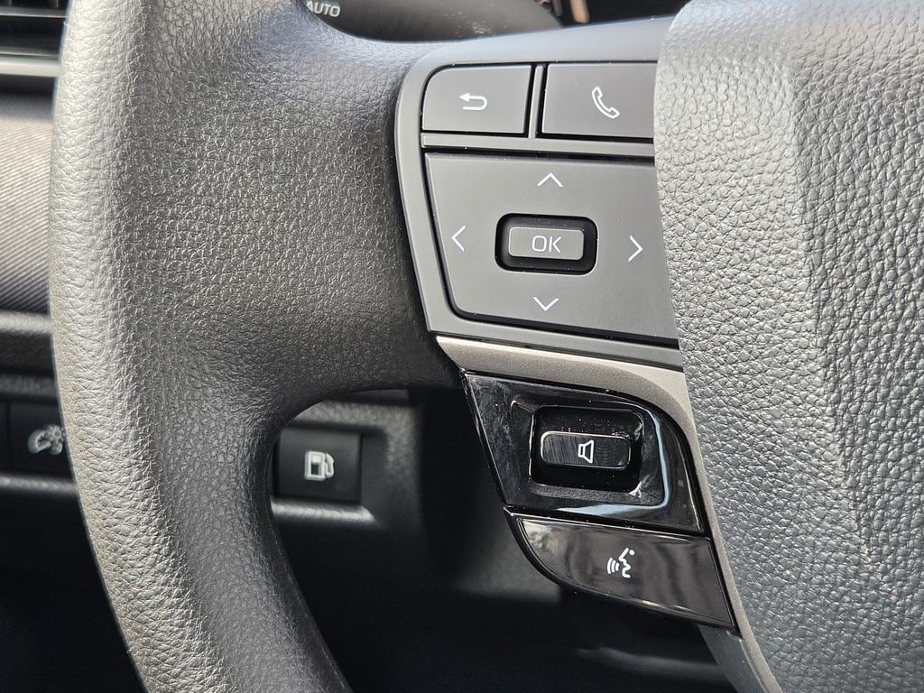 Used 2026 Toyota Camry LE FWD image 23