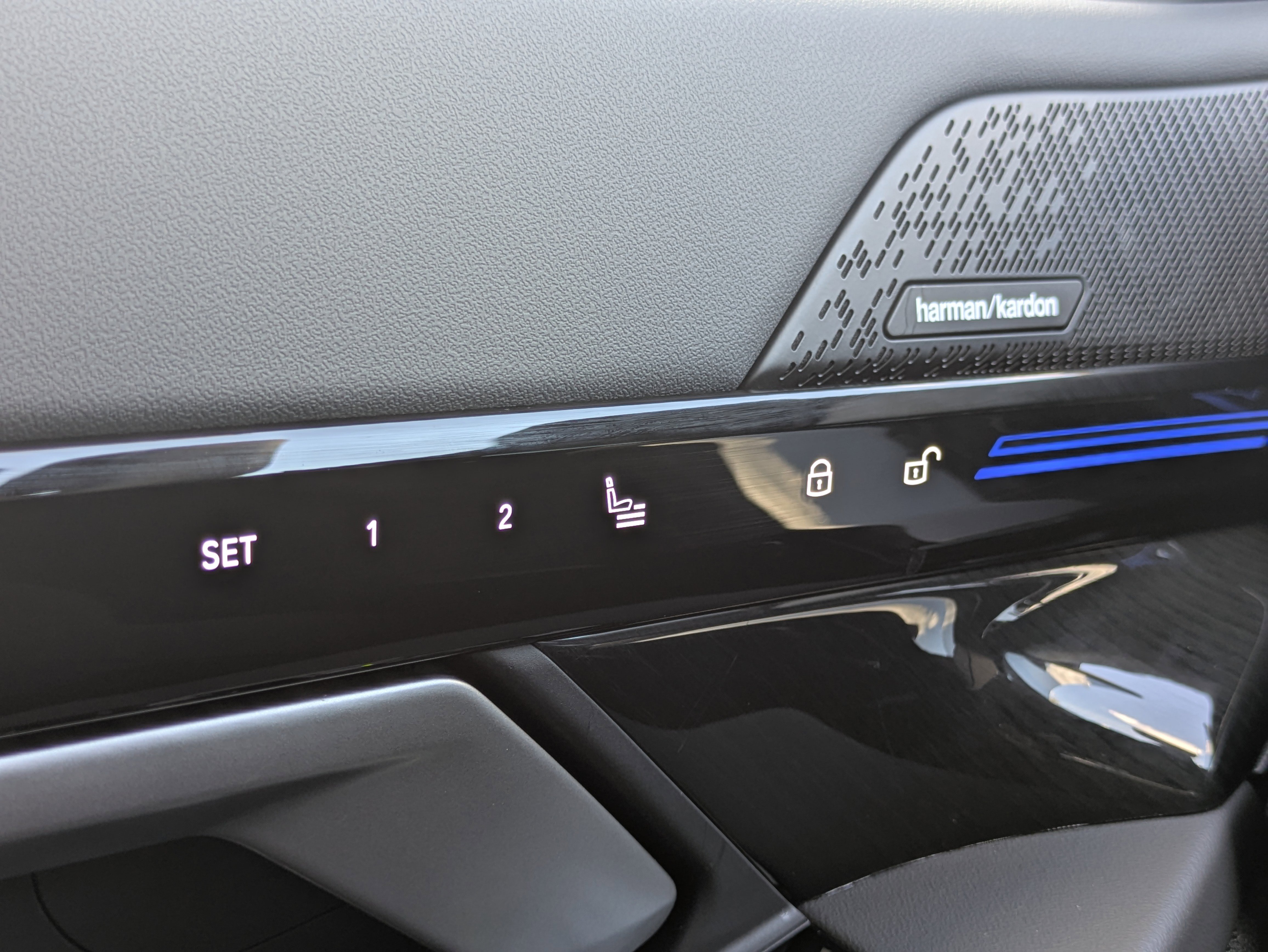 Used 2026 BMW 530i w/ M Sport Package image 35