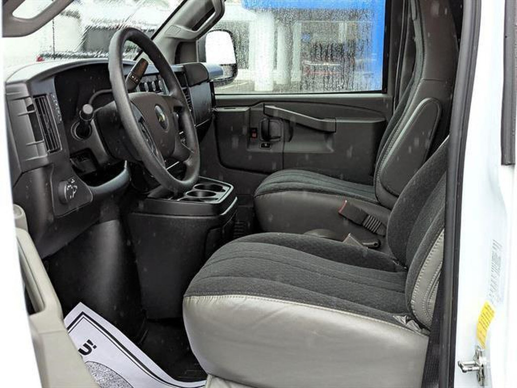 Certified 2025 Chevrolet Express 2500 w/ Driver Convenience Package RWD image 9