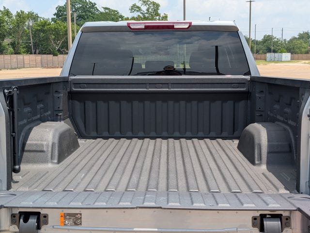 Used 2025 Chevrolet Silverado 1500 Custom RWD image 27