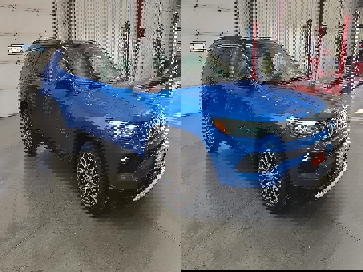 Used 2022 Jeep Compass Limited w/ Elite Group image 5