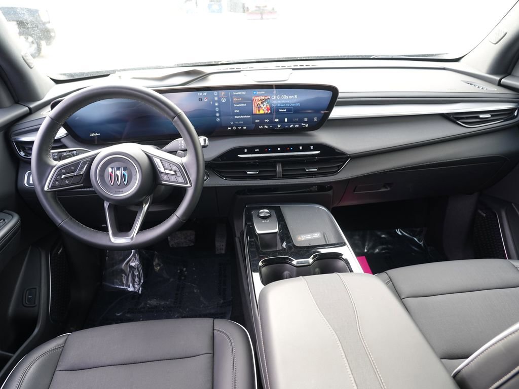 Used 2025 Buick Enclave Preferred AWD/4WD image 25
