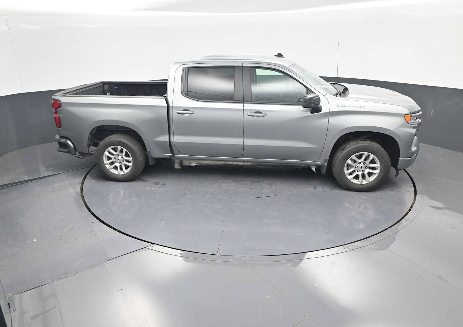 Used 2026 Chevrolet Silverado 1500 RST AWD/4WD image 33