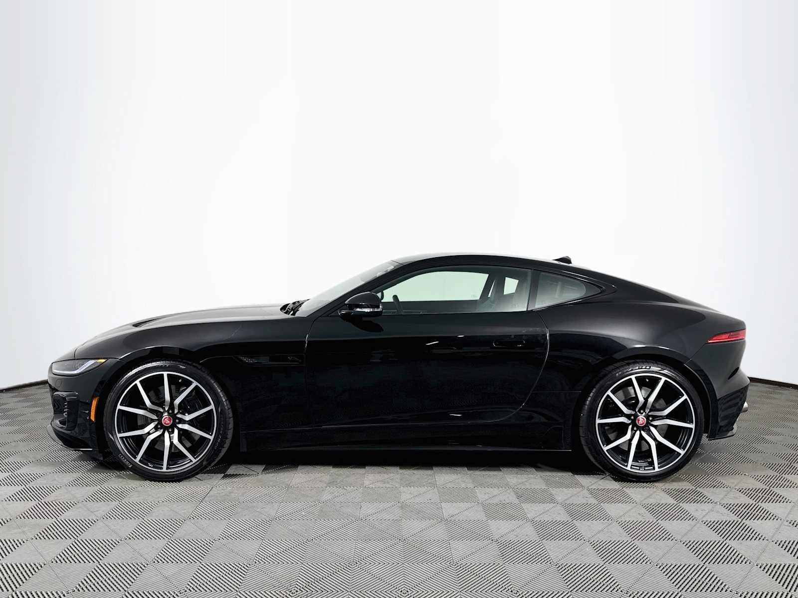 Used 2023 Jaguar F-TYPE R AWD/4WD image 8