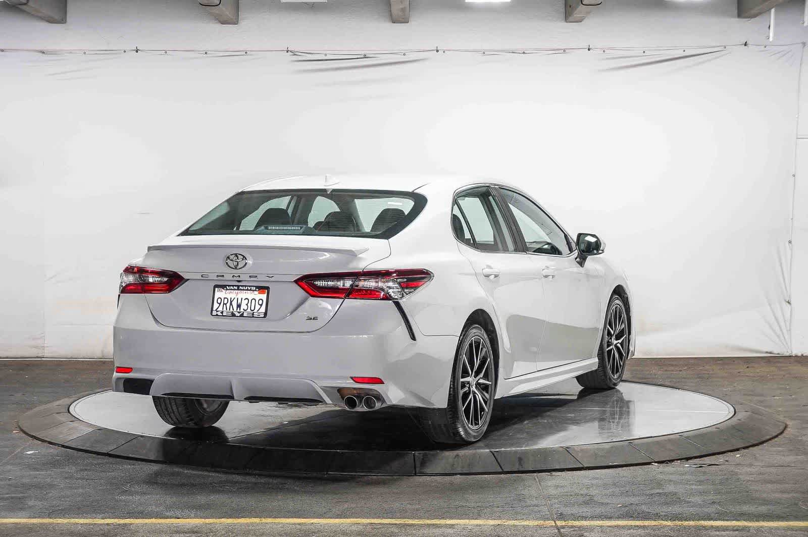 Certified 2022 Toyota Camry SE FWD image 5