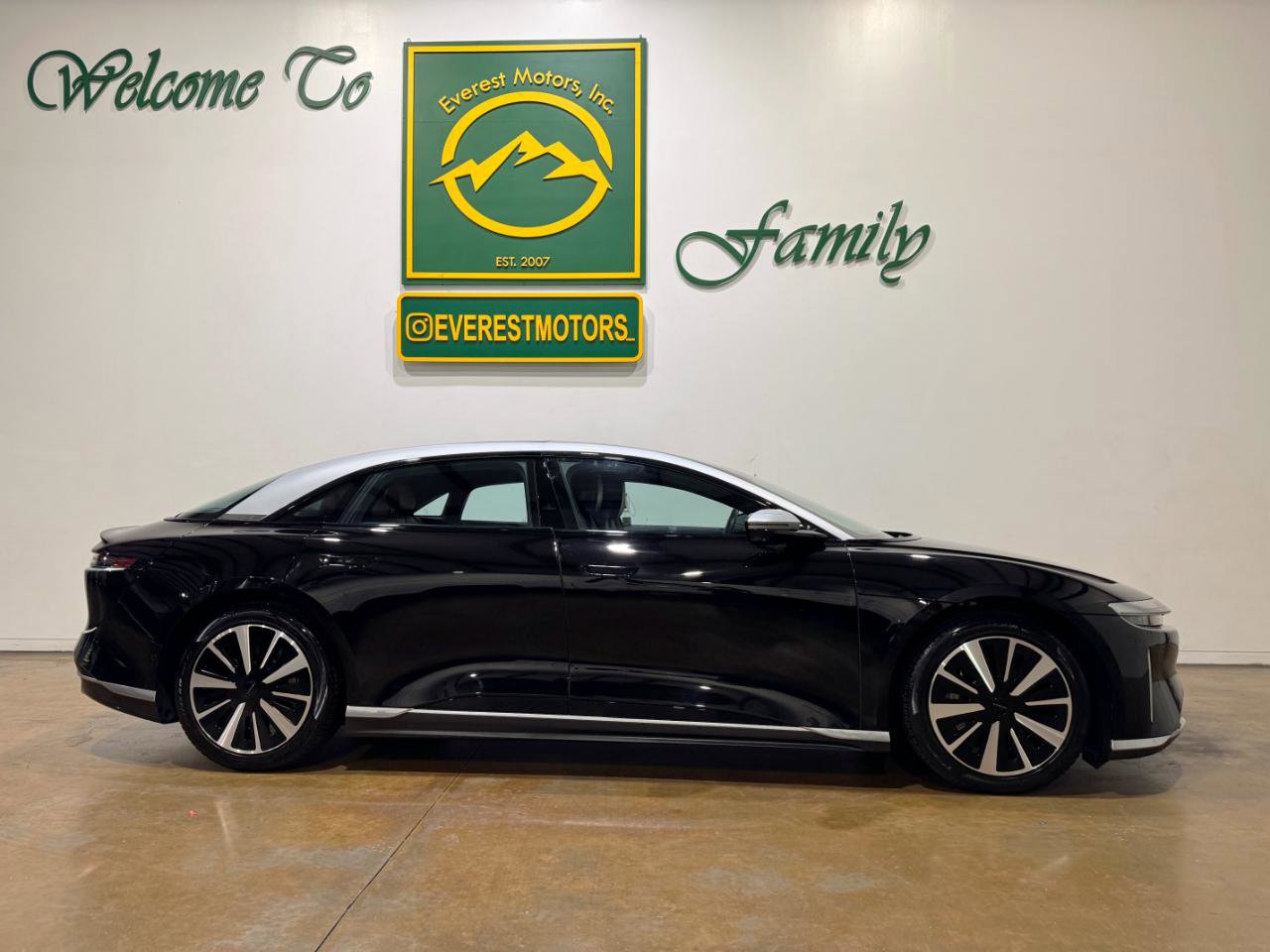 Used 2022 Lucid Air Grand Touring image 8