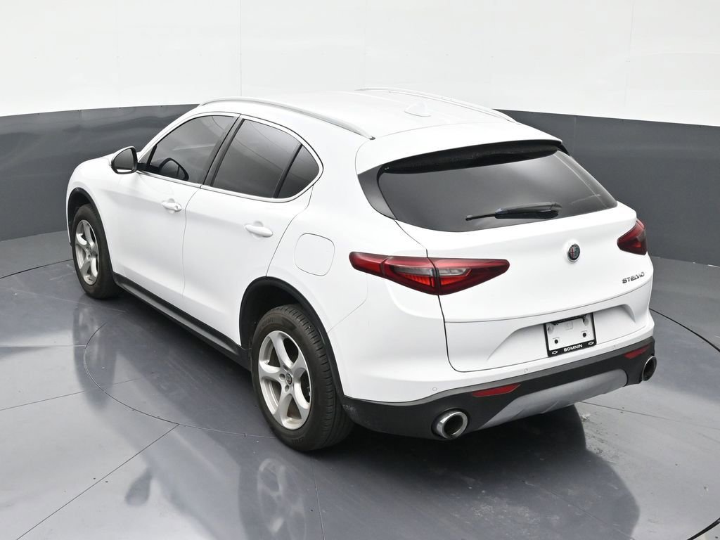 Used 2020 Alfa Romeo Stelvio RWD image 14