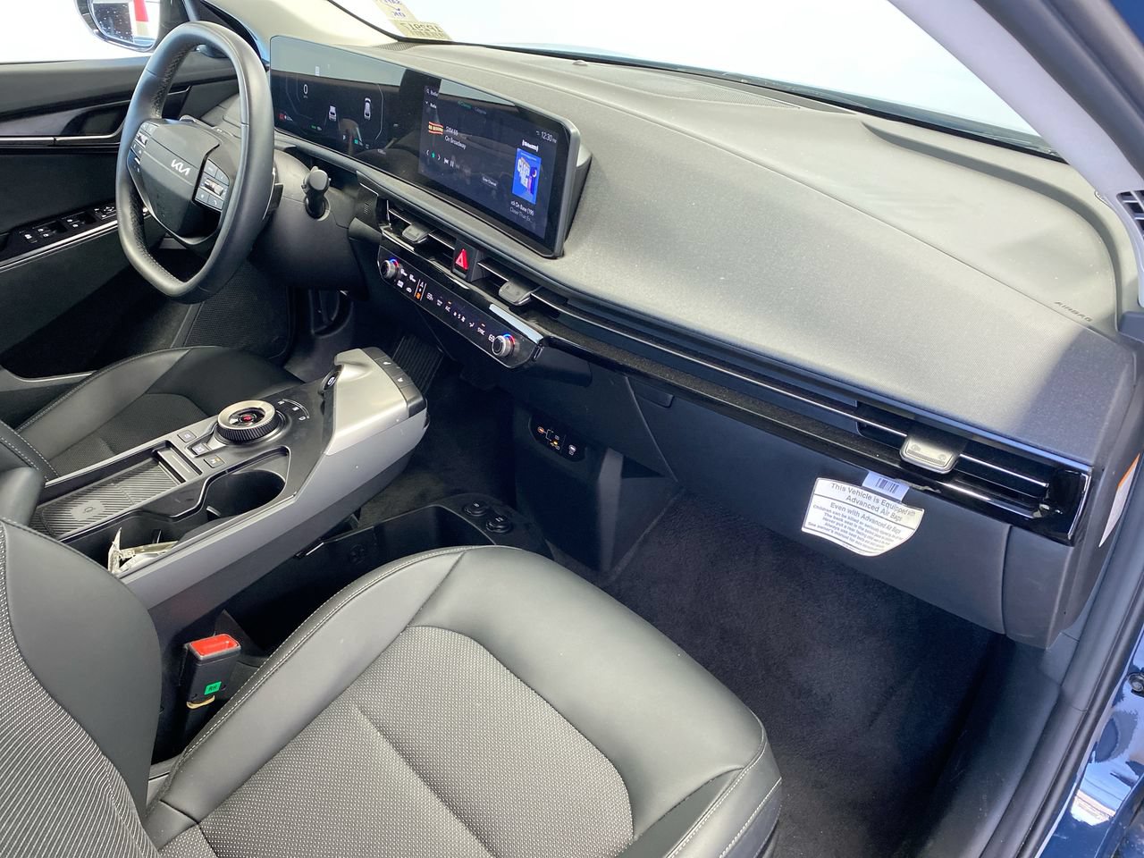 Certified 2025 Kia EV6 Light RWD image 29