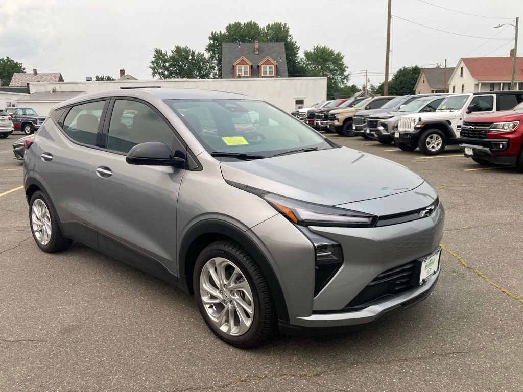 New 2027 Chevrolet Bolt LT w/ Comfort Package FWD image 1