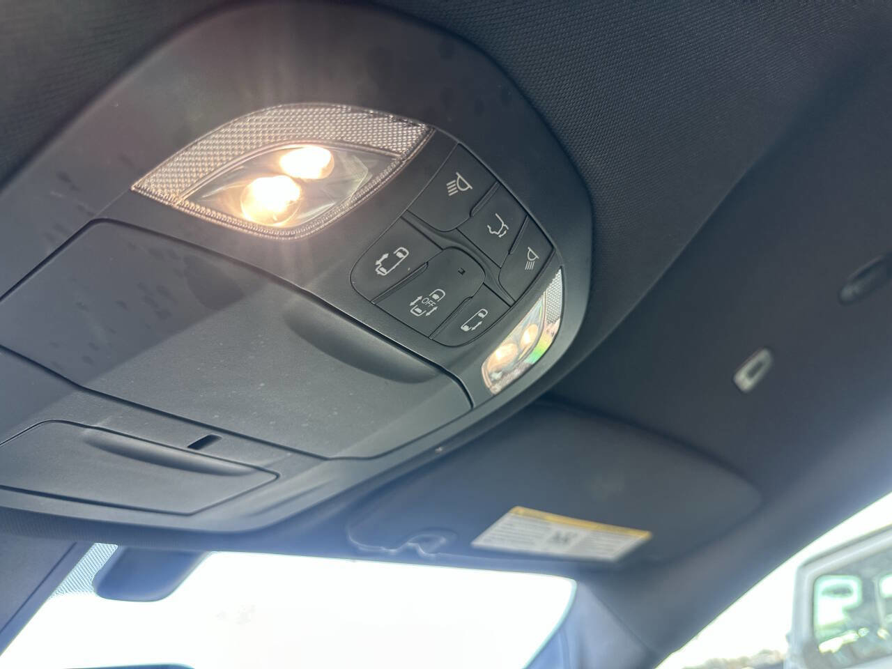 Used 2019 Chrysler Pacifica Touring-L w/ Premium Audio Group image 22