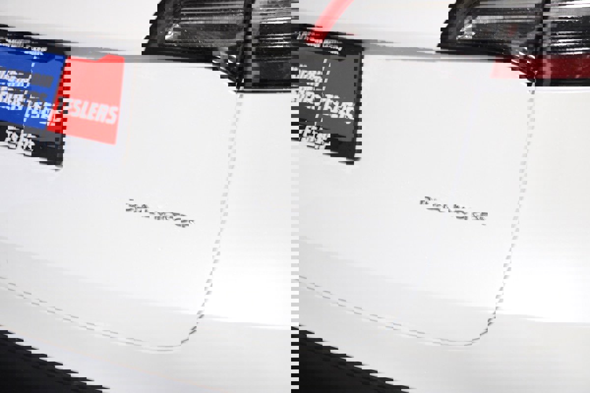 Used 2023 Tesla Model Y Long Range image 13