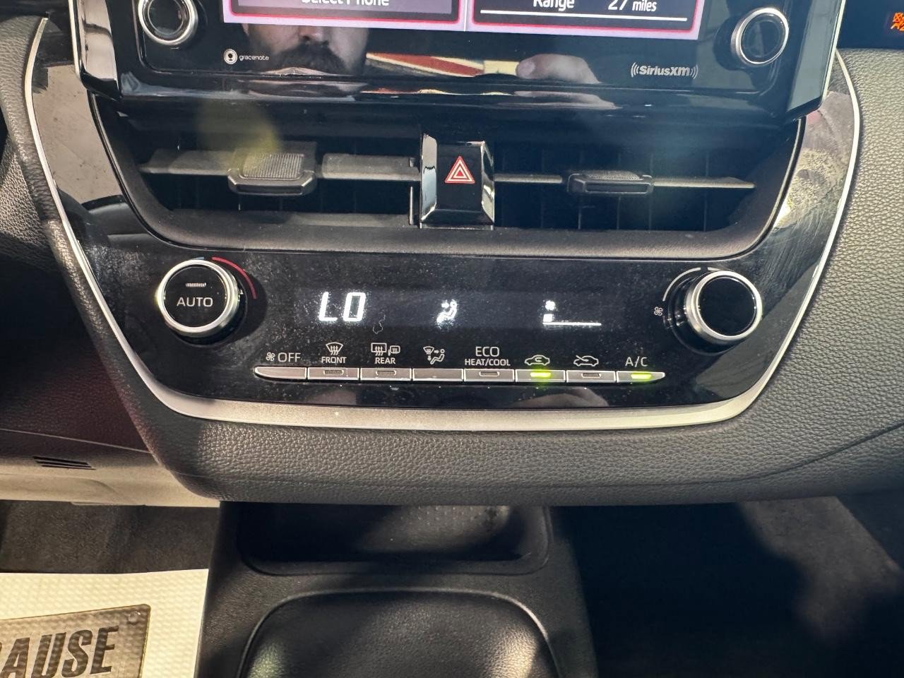 Used 2021 Toyota Corolla LE image 19