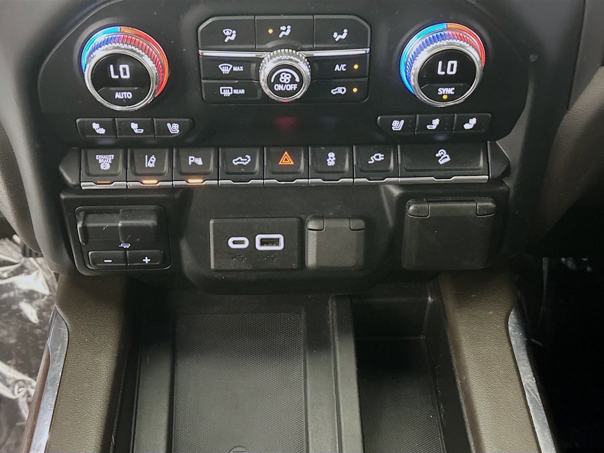 Used 2020 GMC Sierra 2500 Denali w/ Denali Ultimate Package image 23