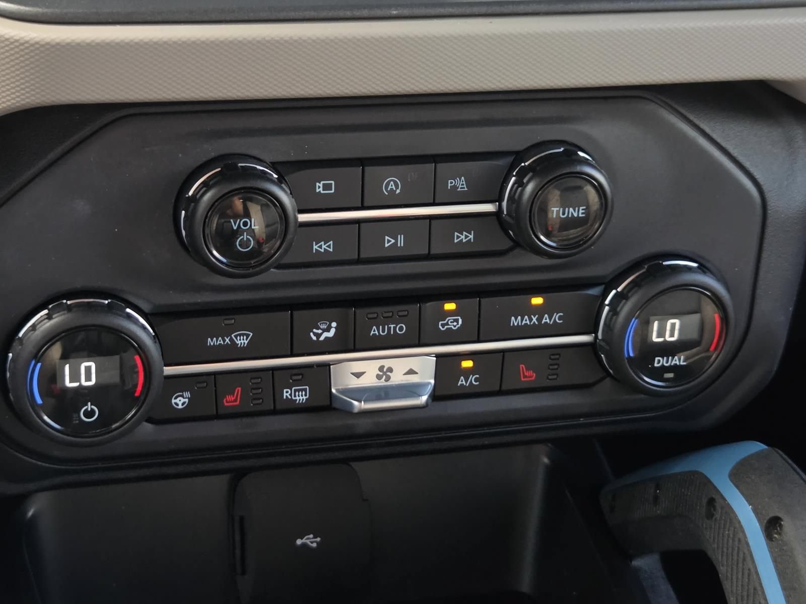 Used 2024 Ford Bronco Wildtrak AWD/4WD image 29