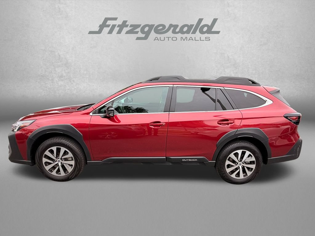 Used 2025 Subaru Outback Premium AWD/4WD image 3