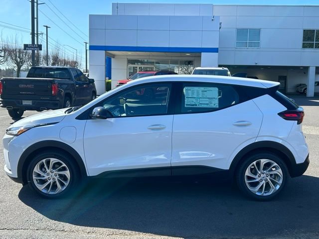New 2027 Chevrolet Bolt LT image 4