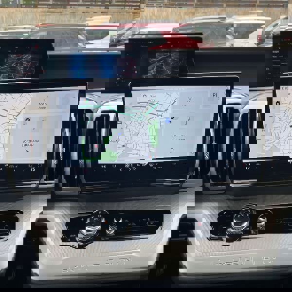 Used 2025 Ford Expedition Active AWD/4WD image 21