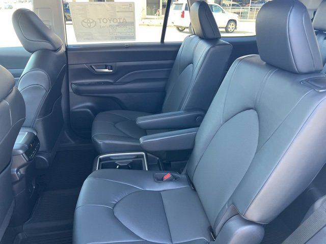 New 2026 Toyota Grand Highlander XLE image 14