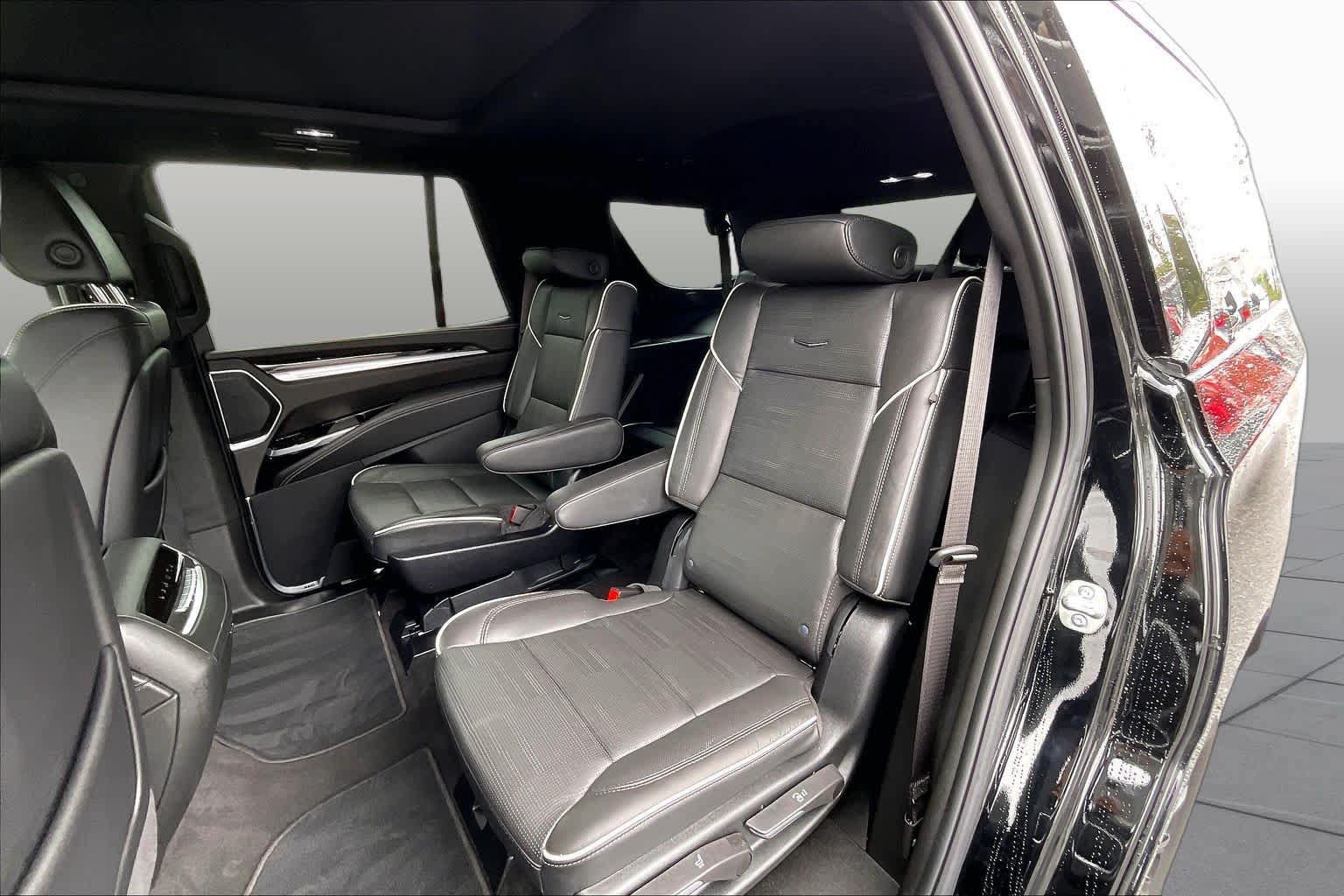 Used 2025 Cadillac Escalade Sport AWD/4WD image 20