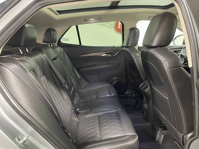 Used 2023 Buick Envision Avenir image 25