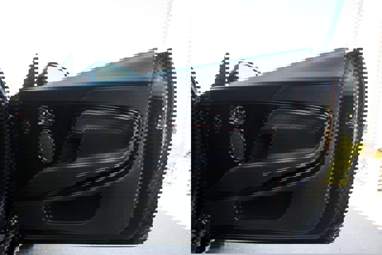 Used 2018 Aston Martin DB11 Coupe image 28