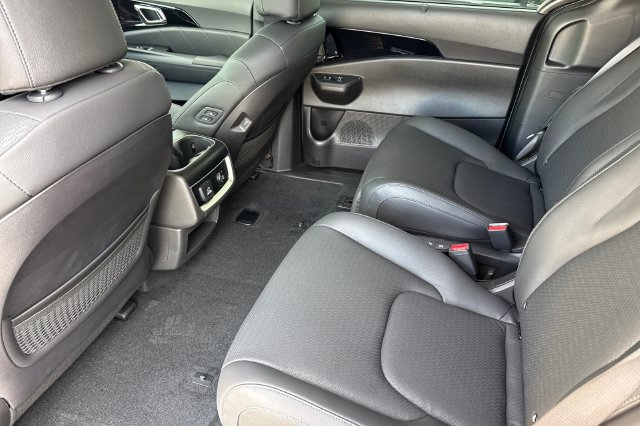 New 2027 Kia Carnival SX Prestige FWD image 14