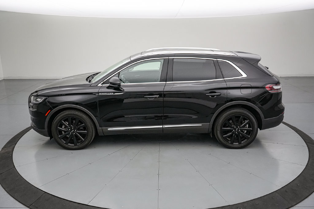 Used 2023 Lincoln Nautilus Reserve w/ Monochromatic Package AWD/4WD image 7