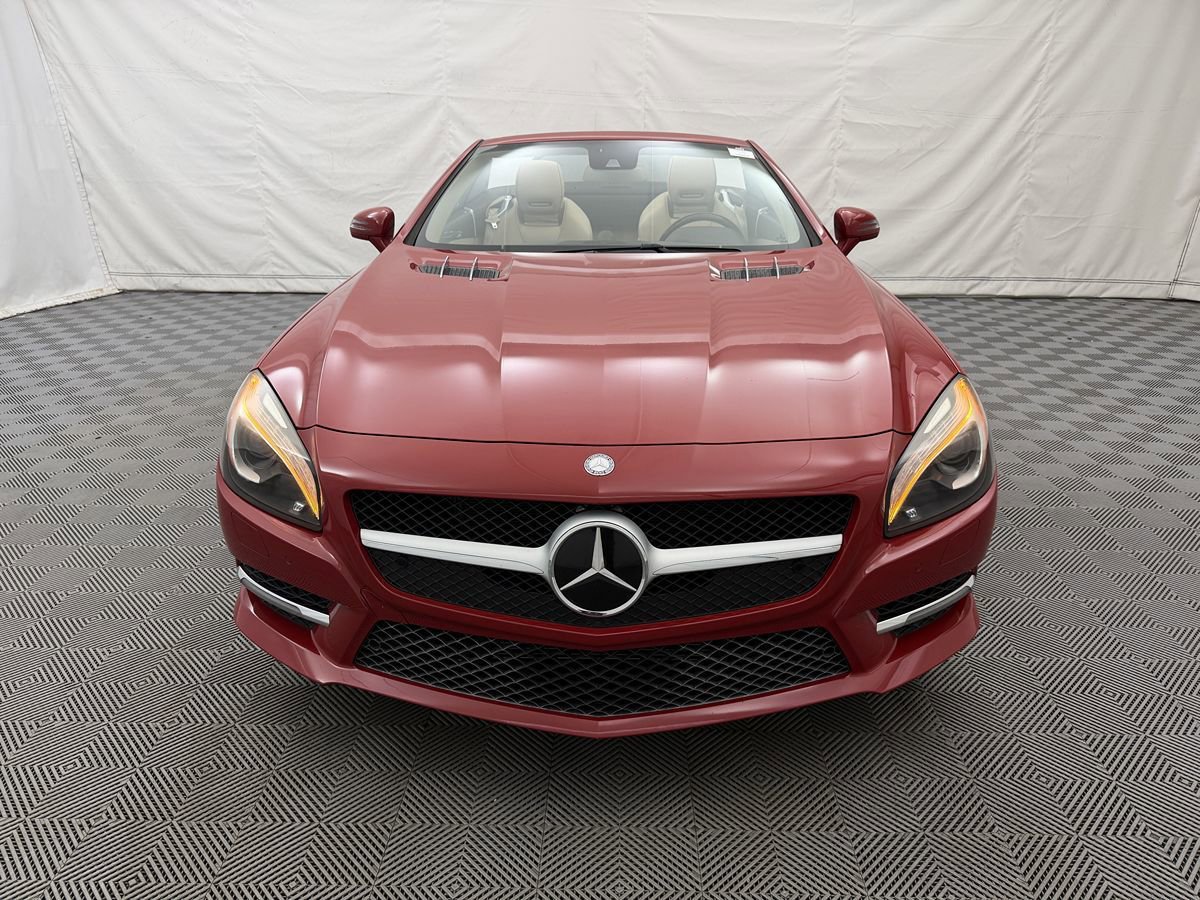 Used 2013 Mercedes-Benz SL 550 image 3