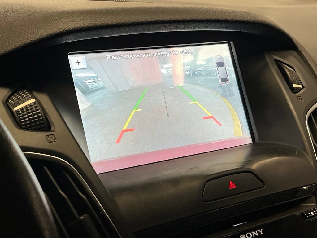 Used 2017 Ford Focus Titanium FWD image 28