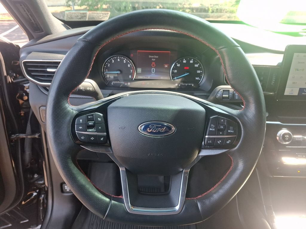 Used 2024 Ford Explorer ST-Line w/ Class IV Trailer Tow Package AWD/4WD image 19
