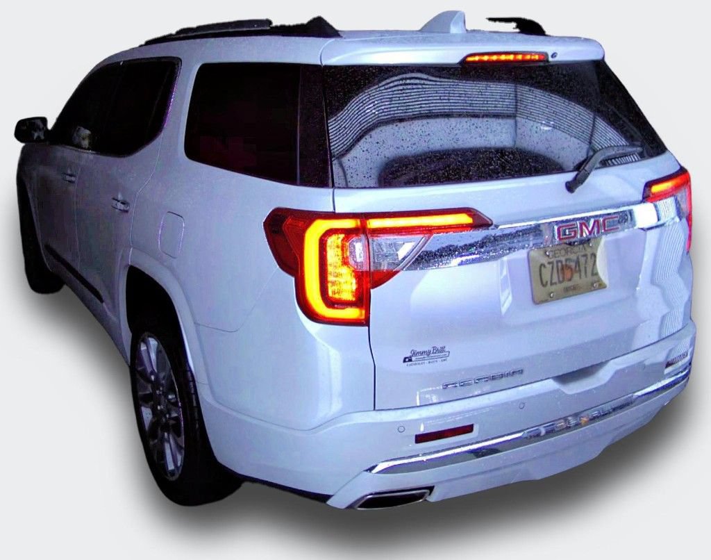 Used 2023 GMC Acadia Denali w/ Denali Technology Package FWD image 5