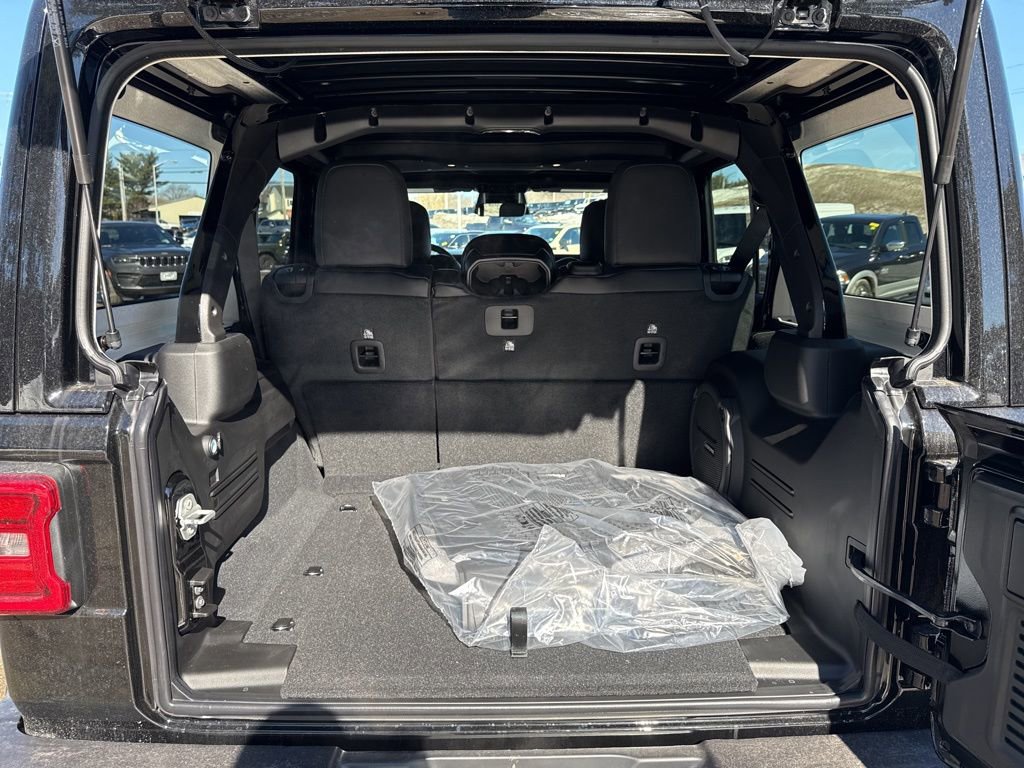 New 2026 Jeep Wrangler Sahara image 25