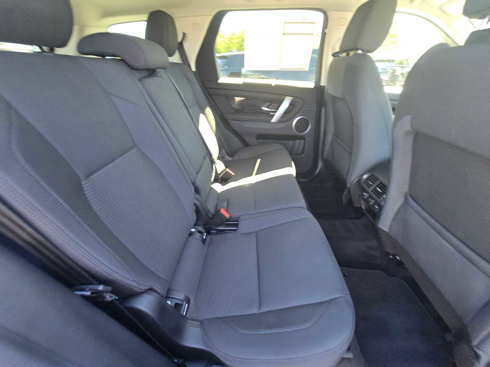 Used 2020 Land Rover Discovery Sport image 14