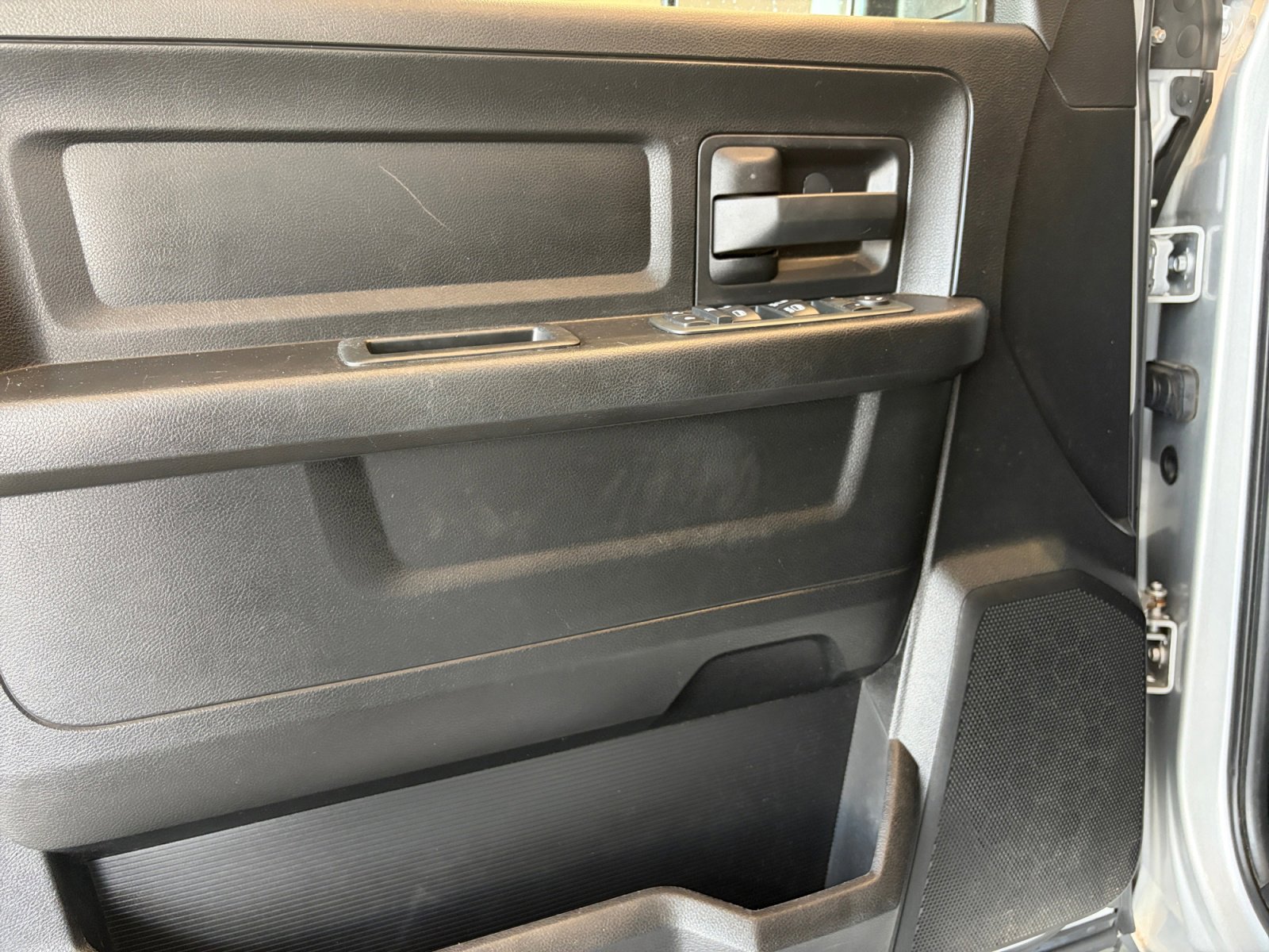 Used 2013 RAM 1500 Express AWD/4WD image 13
