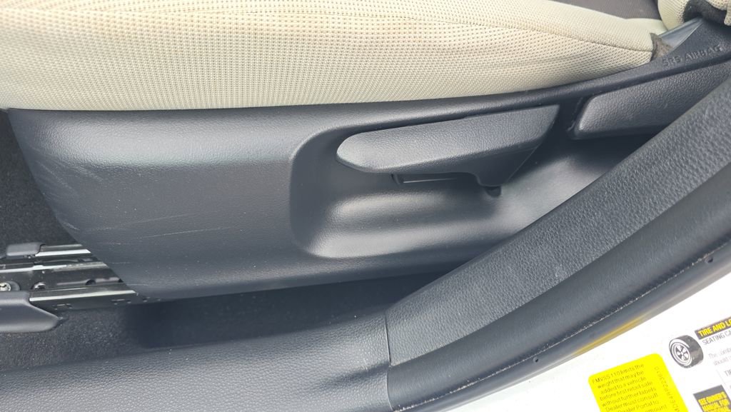 Used 2024 Toyota Corolla LE image 19