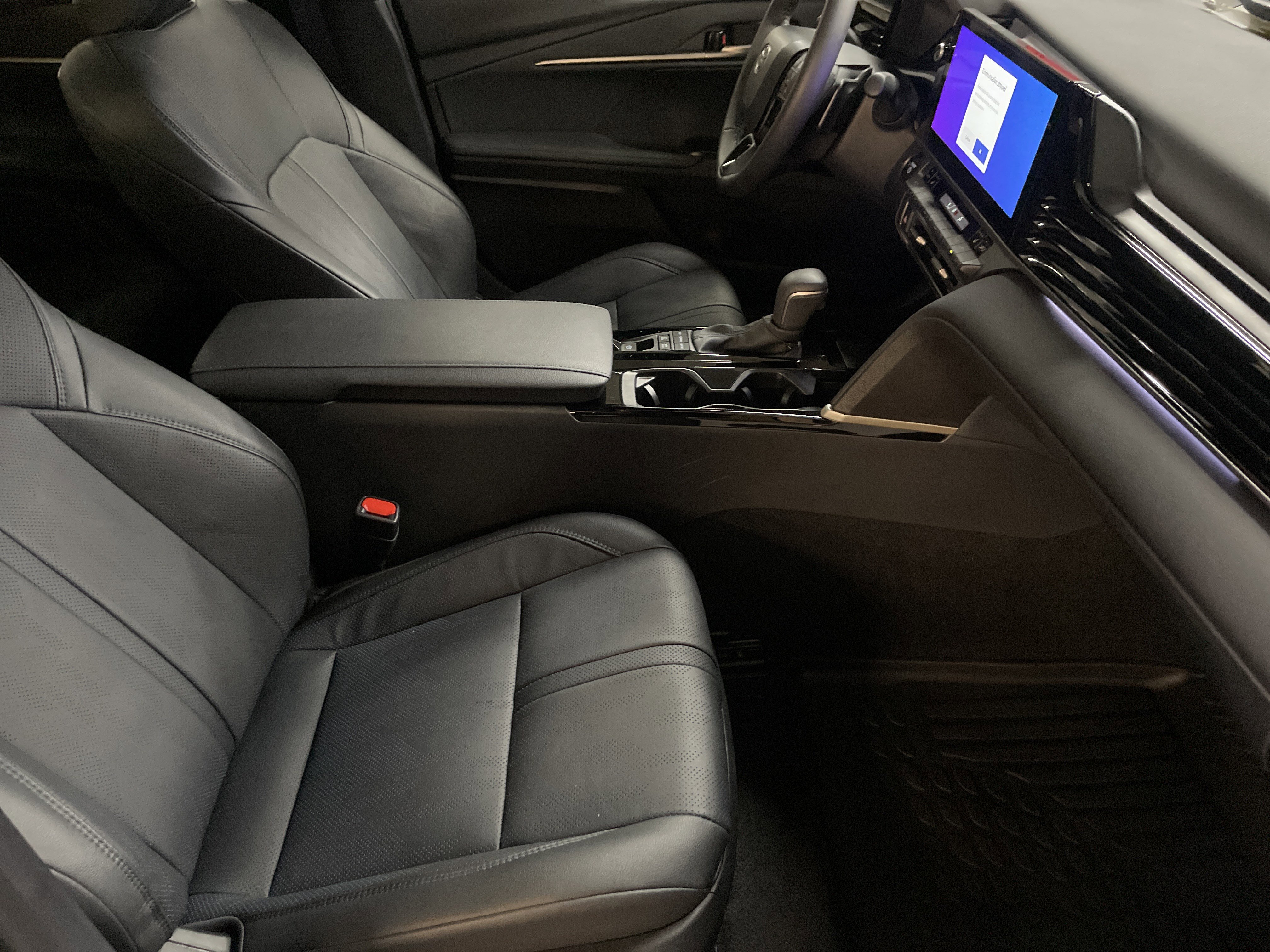 Used 2026 Toyota Camry XSE FWD image 35