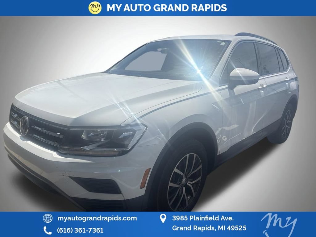 Used 2019 Volkswagen Tiguan SE w/ Panoramic Sunroof Package AWD/4WD image 3