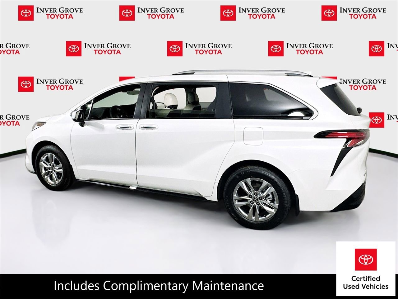 Certified 2026 Toyota Sienna Limited image 7